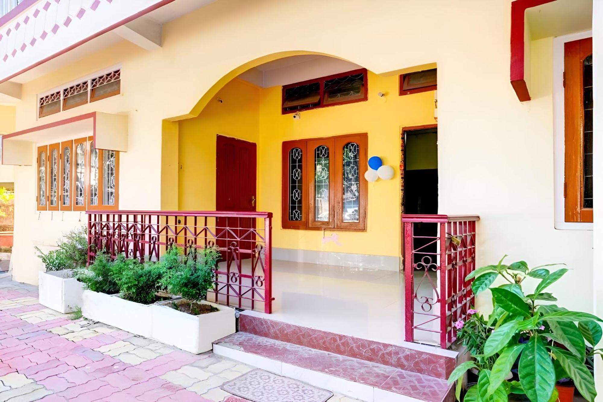 Capital Heritage Homestay Гувахати Экстерьер фото