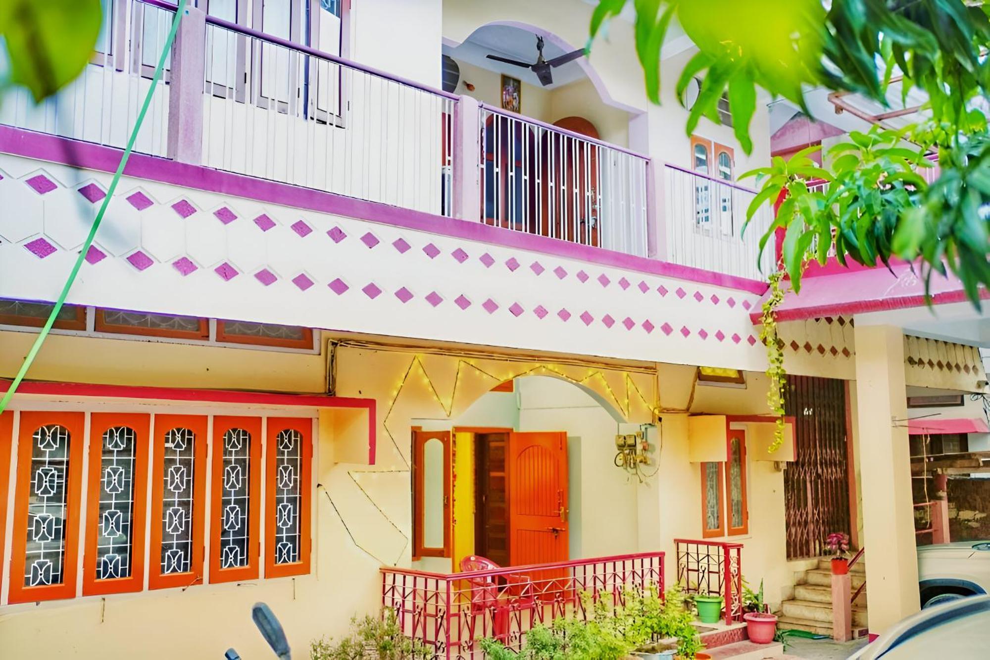 Capital Heritage Homestay Гувахати Экстерьер фото