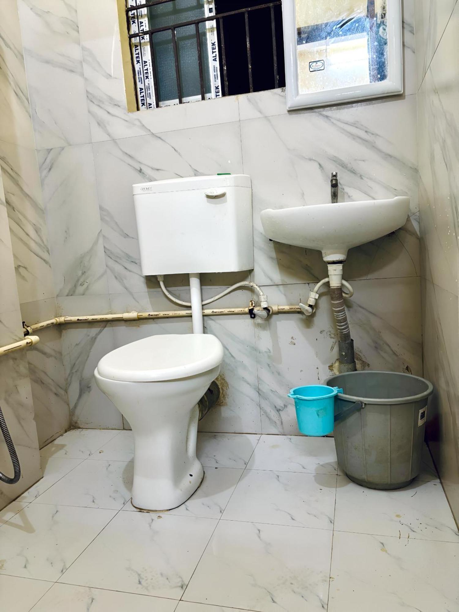 Capital Heritage Homestay Гувахати Экстерьер фото